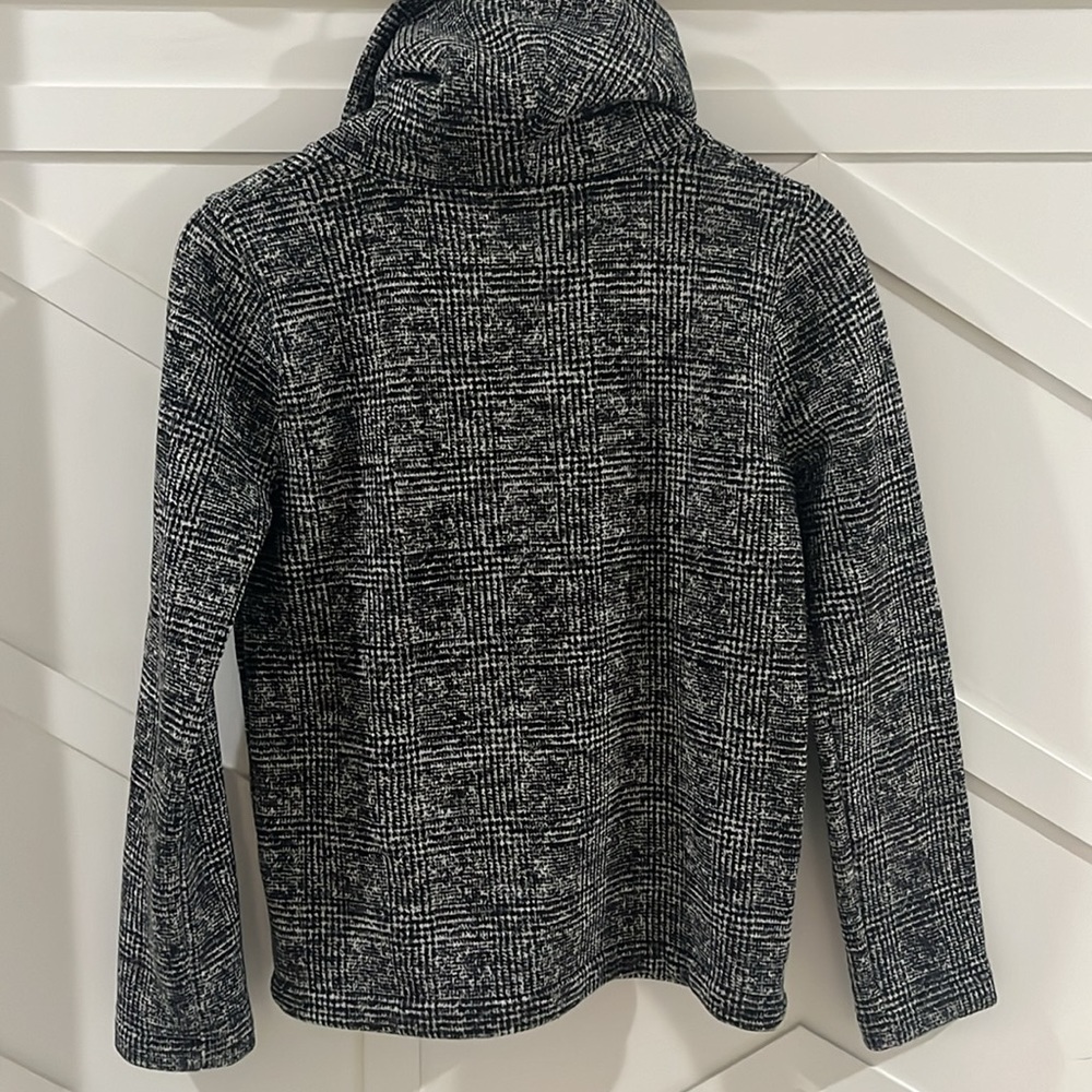 Sweater - Picture 5 of 5